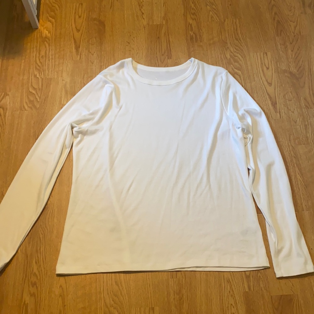 a white long sleeve tee from target size xx-large